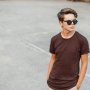 Jangan Sembarangan Pilih Warna, 3 Rahasia Tampil Keren Pakai T-Shirt