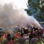 Desak Agus Rahardjo Cs Angkat Koper, Pendemo Aksi Fogging Gedung KPK