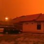 Langit Jambi Berubah Kuning Kemerahan Akibat Asap Pekat Kebakaran Hutan