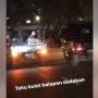 Tak Cuma Sibuk Jualan, Begini Kocaknya saat Pick-Up Tahu Bulat Ikut Balapan