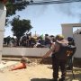 Water Canon dan Gas Air Mata, Polisi Pukul Mundur Mahasiswa di Makassar