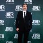 Kisah Kelam di Balik Keputusan Joaquin Phoenix Menjadi Vegan