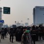 Makin Rusuh, Polisi Tembak Anak STM dengan Water Cannon