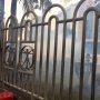 Bubarkan Pelajar Ricuh, Polisi Tembakkan Gas Air Mata ke Gedung Perkantoran