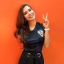 Maria Vania Nongkrong di Kolam Pakai Baju Seksi, Netizen: Awas Masuk Angin