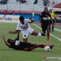 Gol Ezra Walian Tak Mampu Selamatkan PSM dari Keganasan Persipura
