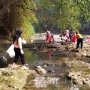Peduli Lingkungan, Pelajar Kota Depok Bersihkan Sungai Ciliwung