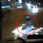 Viral Video Emak-Emak Asal Nyeberang Jalan, Nyaris Digilas Truk Damkar