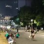 Jemput Rejeki di Tengah Rusuh Demo DPR, Pedagang Starling Pakai Masker