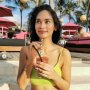 Liburan di Bali, Penampilan Miss Universe Pia Wurtzbach Bikin Salah Fokus