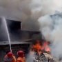 Gudang Limbah Plastik Dekat Tol Bandara Soetta Terbakar Akibat Korsleting
