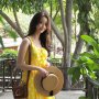 Pakai Celemek Pink, Potret Yoona SNSD Mengecat Pintu Bikin Gemas