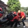Usil, Deddy Corbuzier Kerjai Kurir Antar Barang Sampai Nangis Sesenggukan