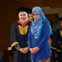 Foto Istri Hadiri Wisuda Almarhum Suami Viral, di Baliknya Ada Kisah Sedih