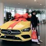Bergaya Ala Gembel, Ria Ricis Beli Mobil Mercedes Benz Hampir Rp 1 Miliar