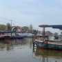 Tumpahan Minyak Sebabkan Nelayan Karangantu Kehilangan Mata Pencarian