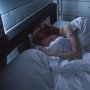 14 Alasan Orang Berkeringat Saat Tidur, Jangan Diselepekan!