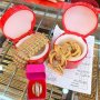 Lagi Asyik Makan Seafood, Wanita Ini Terkejut Temukan Gelang Emas