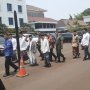 Staf Wakil Presiden Maruf Amin Mendadak Sarungan