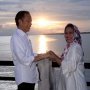 Kemesraan Jokowi dan Iriana Menikmati Sunset di Papua Barat