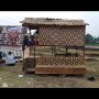 Serasa Camper Van, Vespa Ekstrem Ini Gendong Rumah Berbahan Bambu