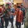 Pakai Kemeja Loreng Oranye, Maruf Amin Dilantik jadi Anggota Luar Biasa PP