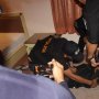 Tanpa Perlawanan, Polisi Tangkap 45 Orang Saat Penggerebekan Kampung Ambon