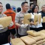 Tangkap Dua Pengedar, Polisi Sita 24 Kilogram Ganja Siap Jual