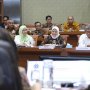 Menaker Ida Fauziyah Hadiri Raker Perdana di DPR