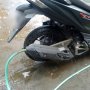 Motor Ini Jadi Korban Iseng Digelonggong Air, Pelakunya Malah Bikin Gemas