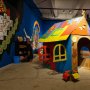4 Potret Seru Lokakarya Anak Membuat Rumah Kardus di Biennale Jogja 2019