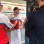Diajak Wawancara, Jack Miller Cuek Pakai Handuk dan Sandal Jepit