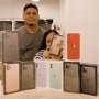 Borong iPhone 9 Varian untuk Dipilih, Pria Ini Bikin Kejutan Buat Istrinya