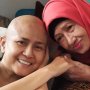 Sambil Menangis, Dewi Irawan : Ibu Bilang Sudah Ditunggu Ria Irawan