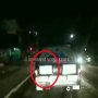 Pasang Layar di Bokong Mobil, Daihatsu Zebra Ini Hibur Pengguna Jalan Lain