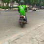 Kisah Manis Para Pemotor dengan Driver Ojol, Warganet: Pahlawan Jalanan!