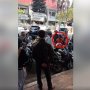 Viral Tukang Parkir Tega Gebuk Ibu-Ibu di Gresik, Aksinya Meresahkan