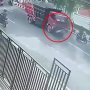 Laka Motor vs Truk di Wonosobo, Warganet: Marka Jalannya Bikin Bingung