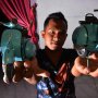 Unik, Pria Ini Sulap Kaleng Bekas Jadi Motor Vespa
