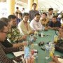Makan Siang Bersama di Kantin, Mentan Rangkul Wartawan