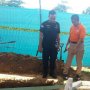Bongkar Makam Gadis Remaja, Polisi Larang Warga Mendekat dan Ambil Foto