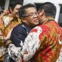 Ketua MPR Bambang Soesatyo Peluk Erat Presiden PKS