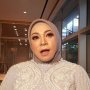 Melly Goeslaw Bagikan Video Tutorial Membuat Hand Sanitizer