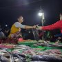 Berburu Biota Laut di Pasar Ikan Kramat Jati