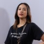 Nyore di Pinggir Kolam Renang, Pose Seksi Anya Geraldine Bikin Deg-degan