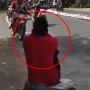 Viral Penonton Balap yang Nyaris Tertubruk Motor, Endingnya Kocak