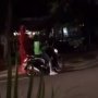 Penumpang Misterius Berbaju Serba Merah ini Hebohkan Dunia Ojol