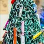 Kreatif Banget, Bandara Ini Membuat Pohon Natal dari Barang Sitaan