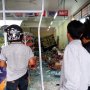 212 Mart Diseruduk Mobil Boks, Sopirnya sampai Masuk ke Minimarket
