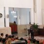 Bisik ke Puan, Jokowi Minta Omnibus Law untuk 82 UU Dituntaskan Tiga Bulan